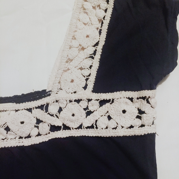 Abercrombie & Fitch Black and Cream Tank - Picture 4 of 5